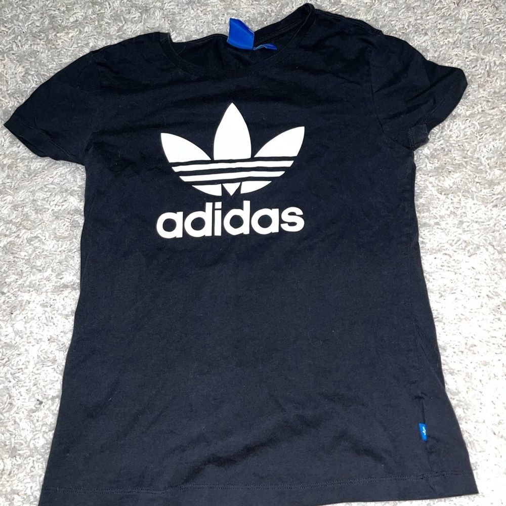 Adidas t shirt small